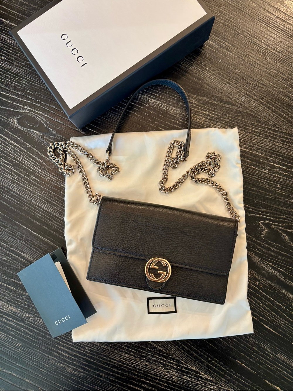 Gucci Black Pebbled Leather Cross Body Shoulder Bag with Gold Double GG